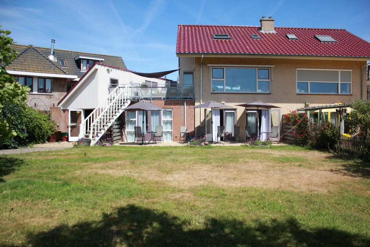 Bluesheep-Texel Bed & Breakfast De Koog  Bagian luar foto